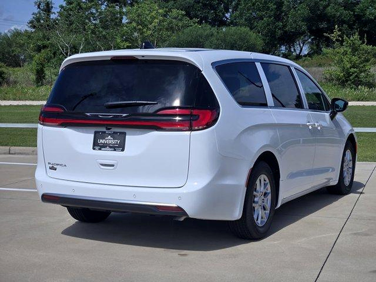 2027 Chrysler Pacifica PACIFICA SELECT