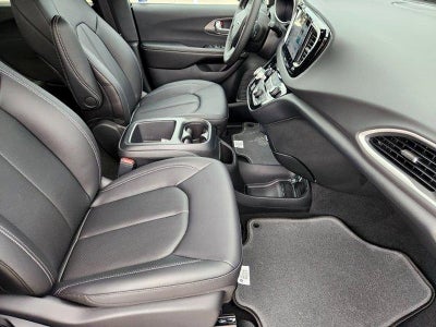 2026 Chrysler Voyager VOYAGER LX