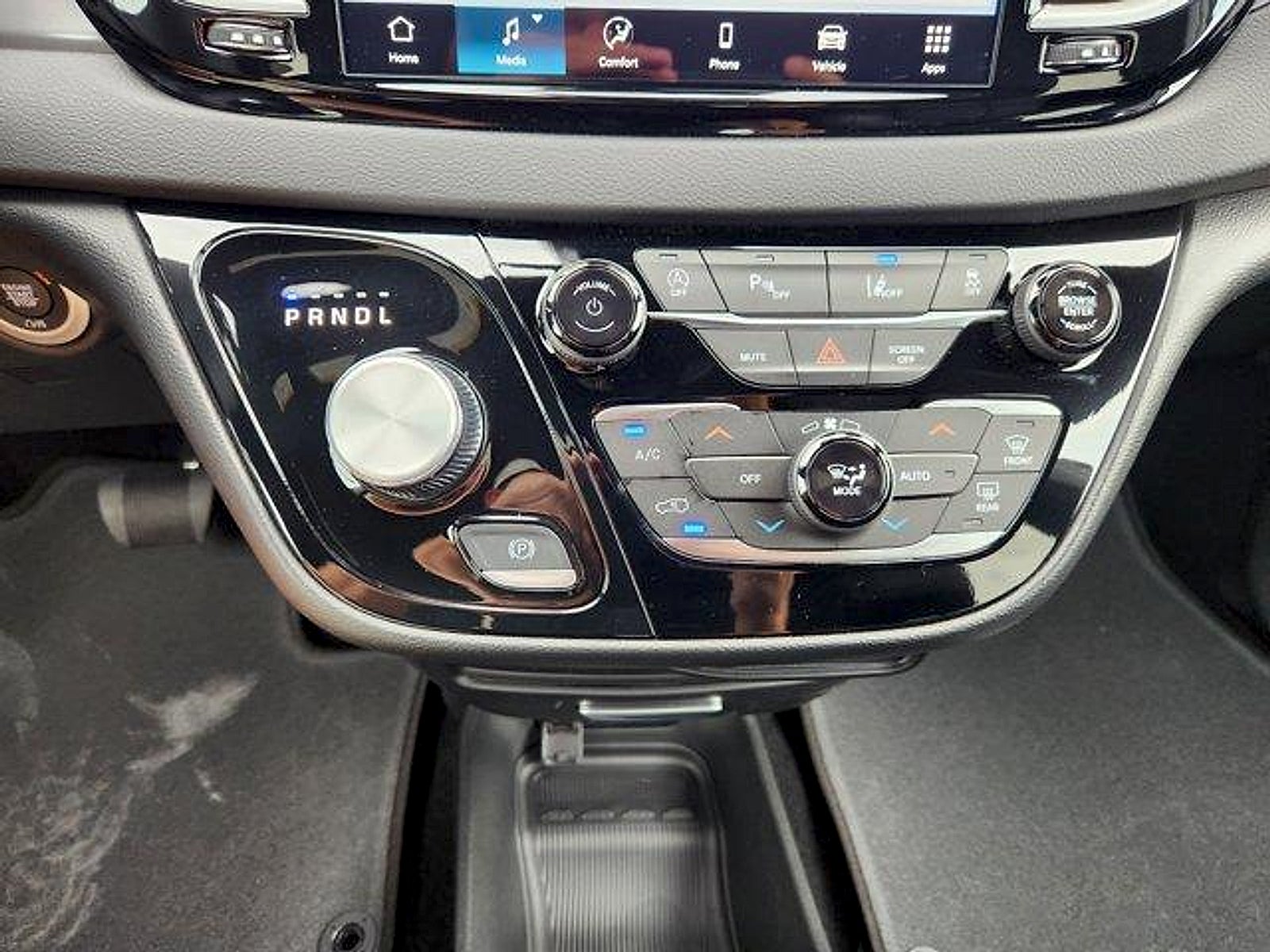2026 Chrysler Voyager VOYAGER LX