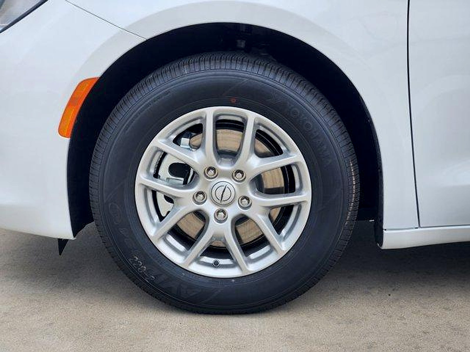 2026 Chrysler Voyager VOYAGER LX