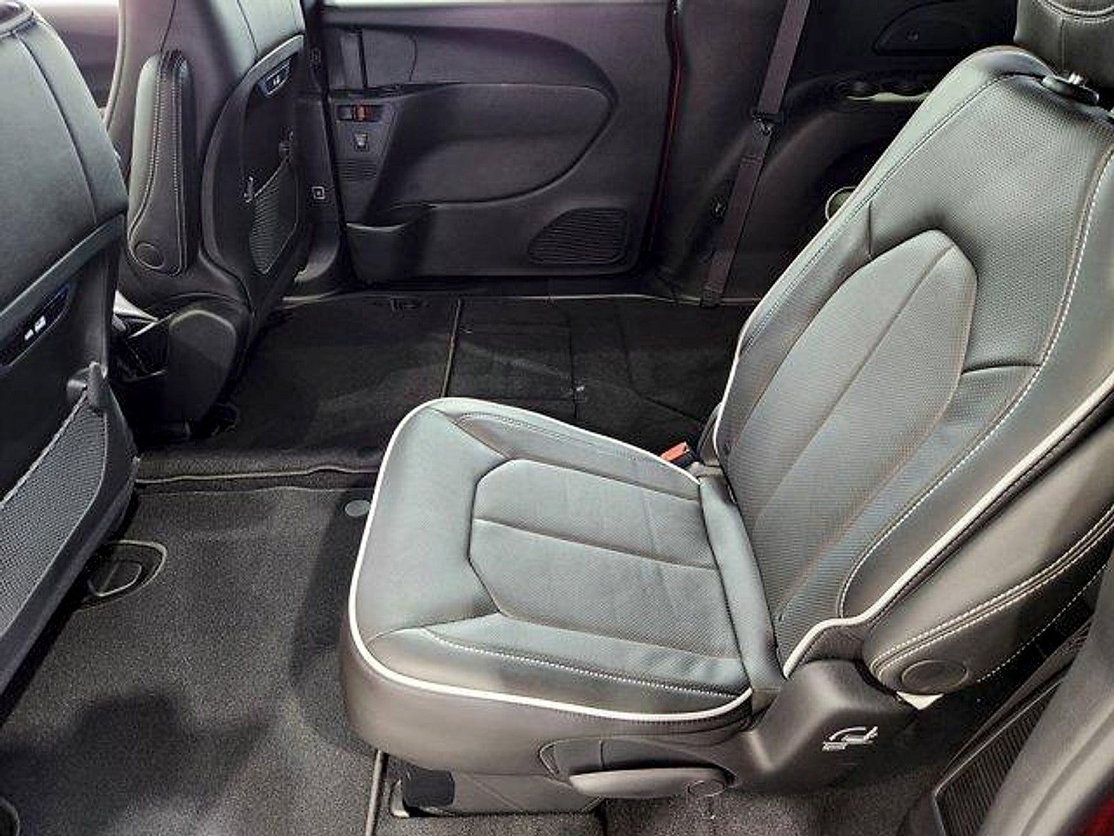 2027 Chrysler Pacifica PACIFICA LIMITED