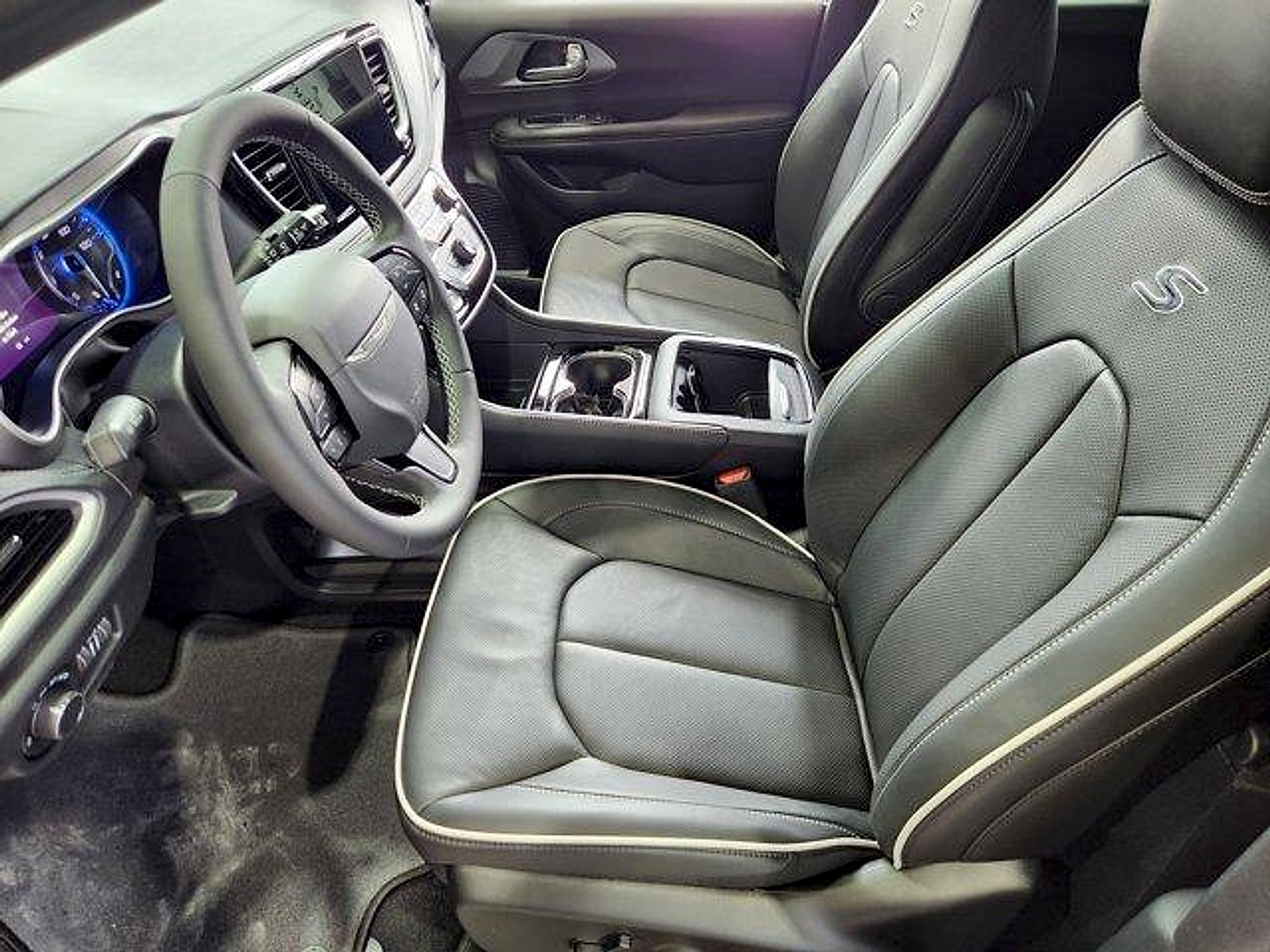 2027 Chrysler Pacifica PACIFICA LIMITED