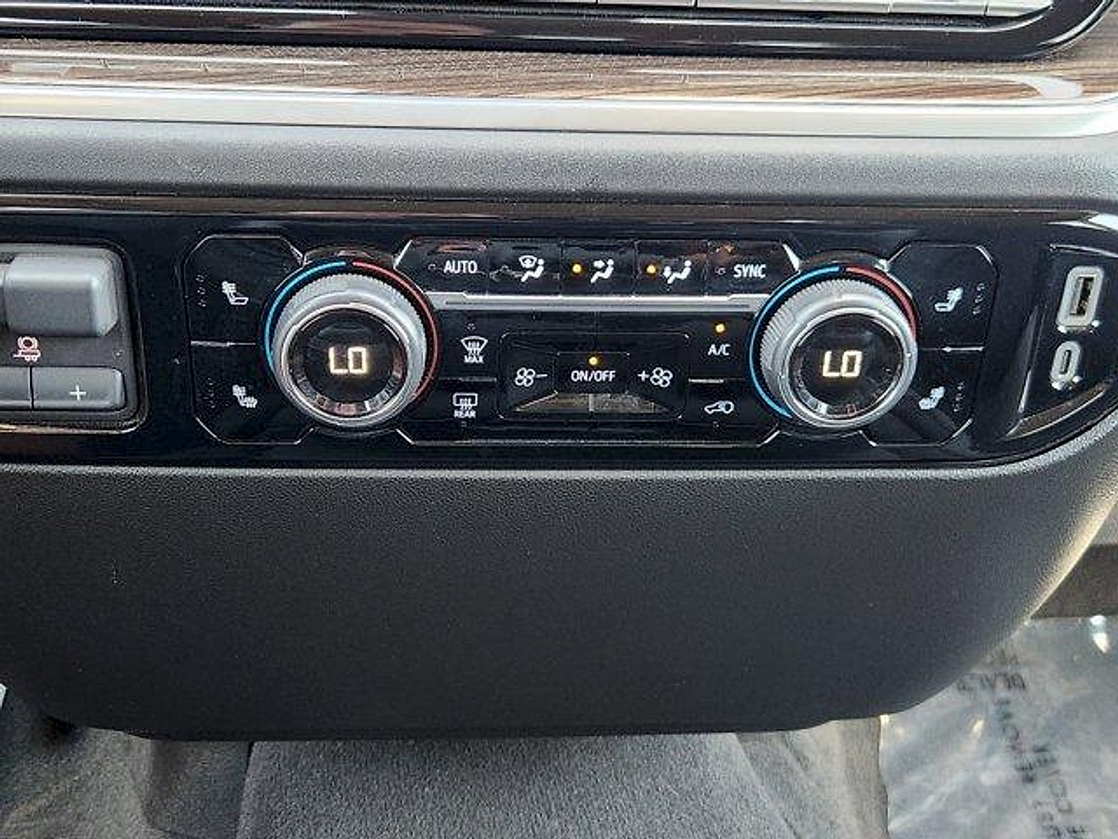2025 Chevrolet Silverado 2500HD 4WD Crew Cab Standard Bed LT
