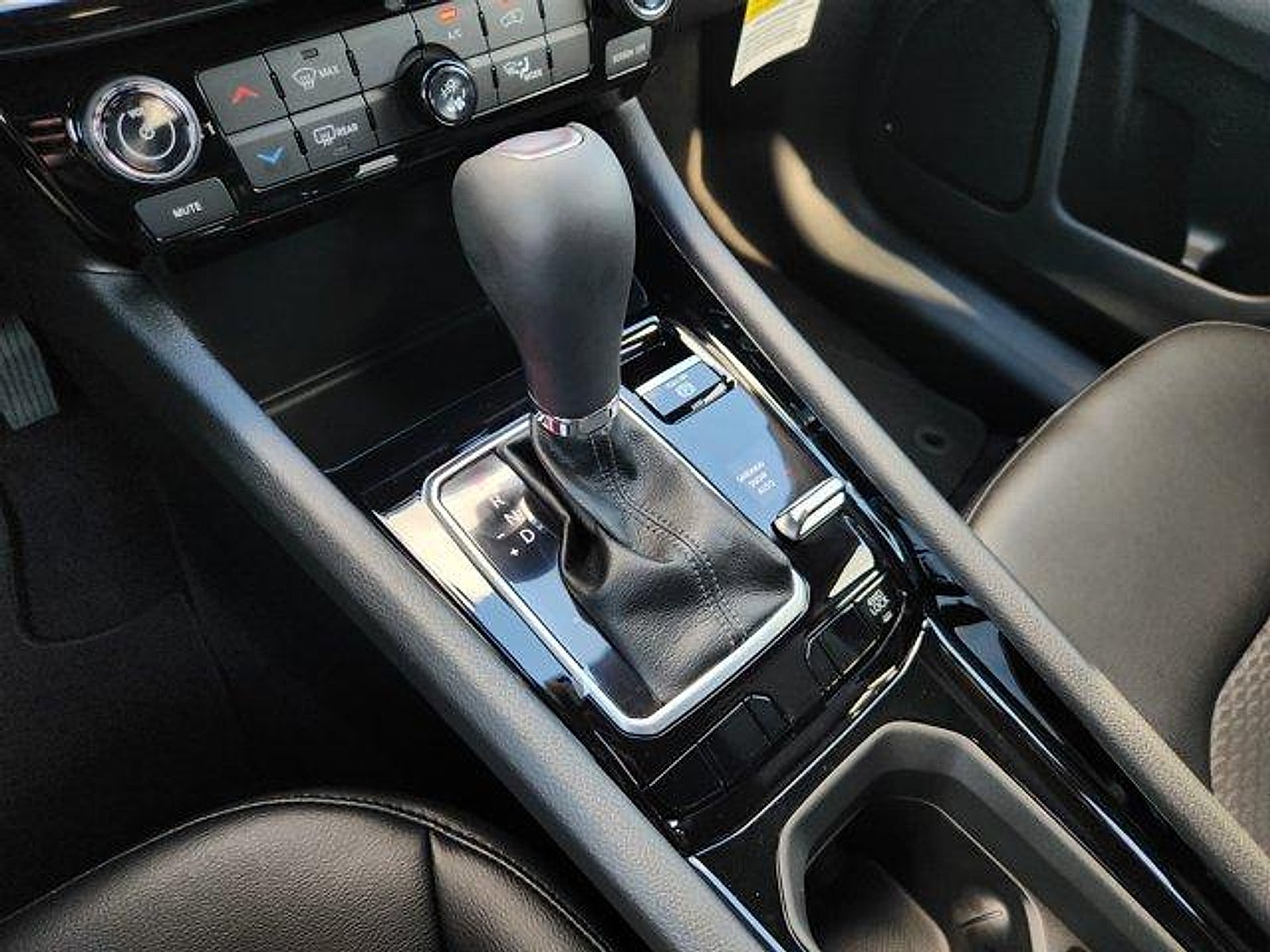 2027 Jeep Compass COMPASS LATITUDE ALTITUDE 4X4