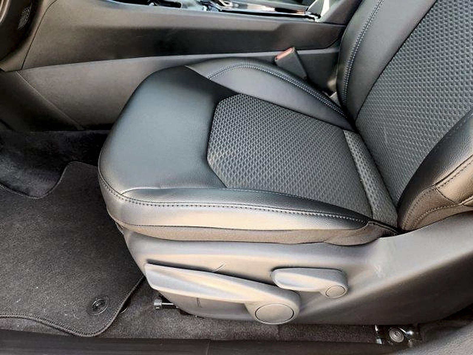 2027 Jeep Compass COMPASS LATITUDE ALTITUDE 4X4