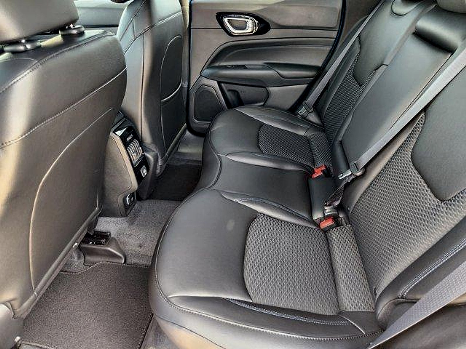 2027 Jeep Compass COMPASS LATITUDE ALTITUDE 4X4