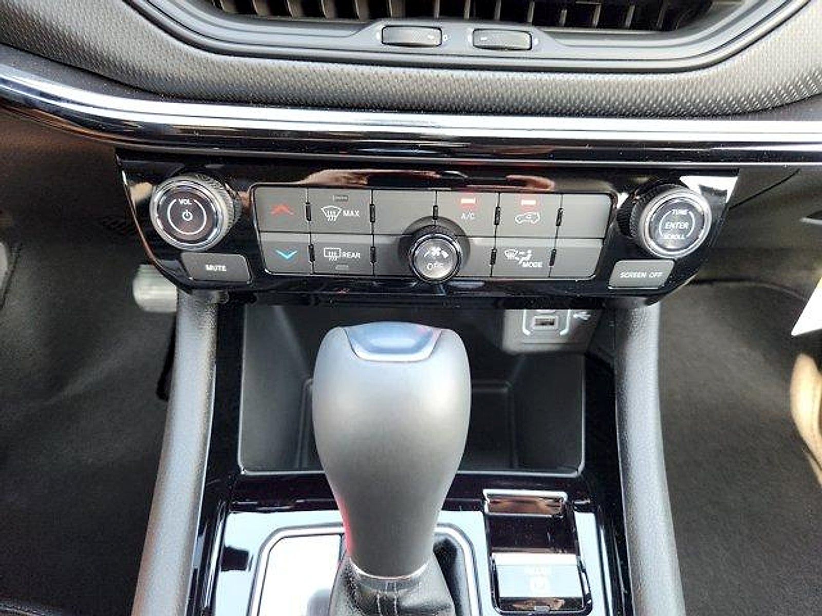 2027 Jeep Compass COMPASS LATITUDE ALTITUDE 4X4