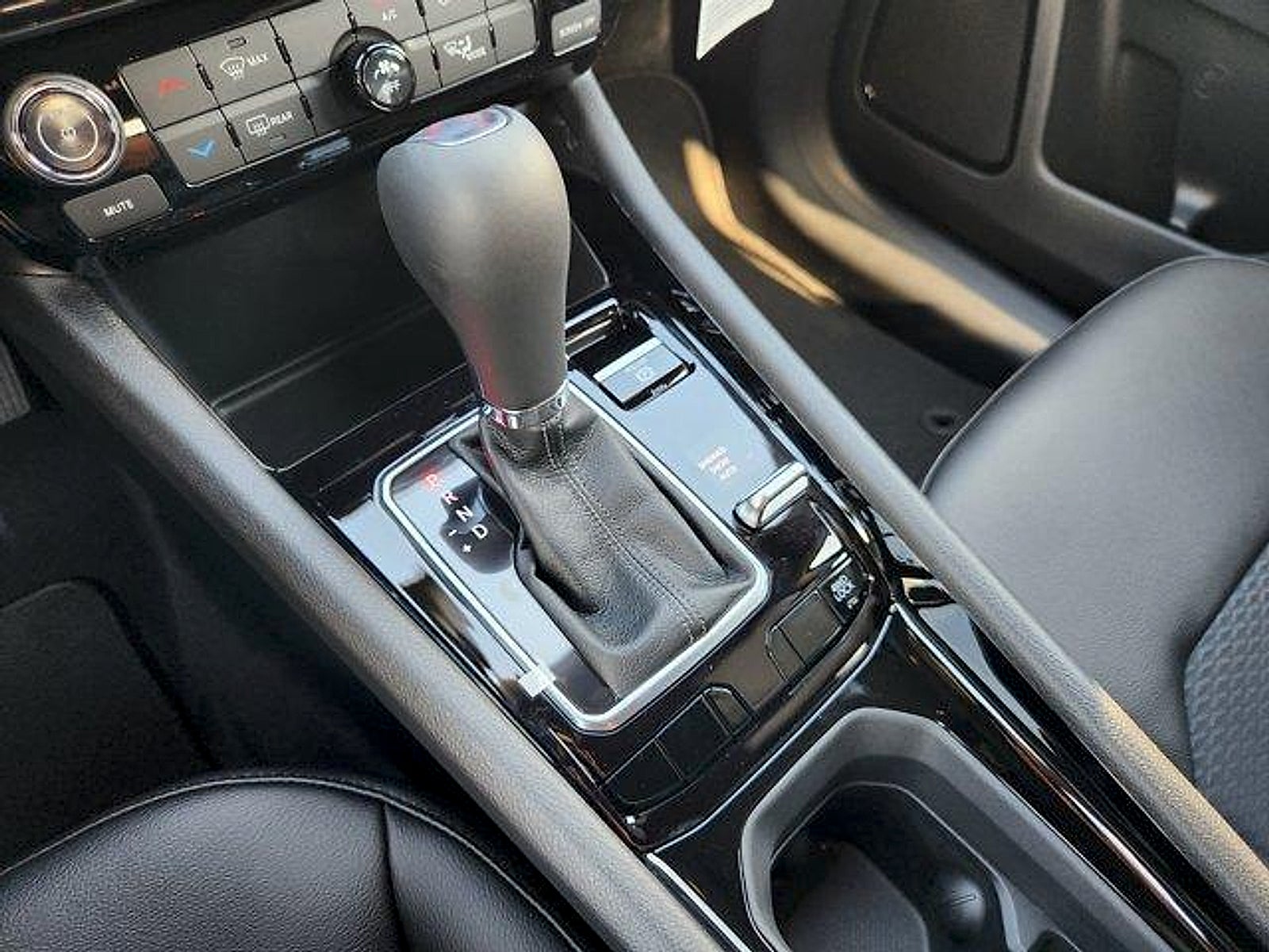2027 Jeep Compass COMPASS LATITUDE ALTITUDE 4X4