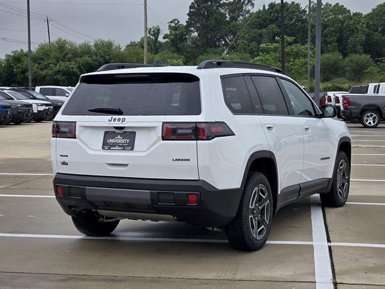 2026 Jeep Cherokee CHEROKEE LAREDO 4X4