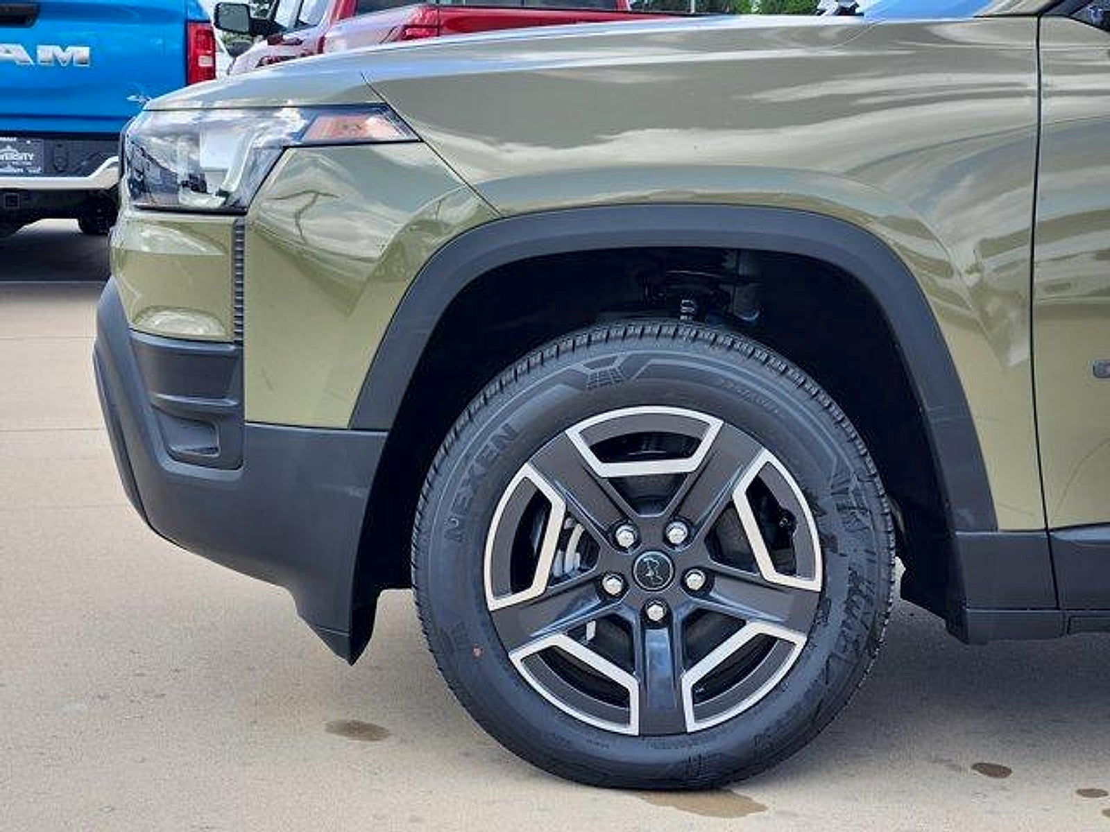 2026 Jeep Cherokee CHEROKEE LAREDO 4X4