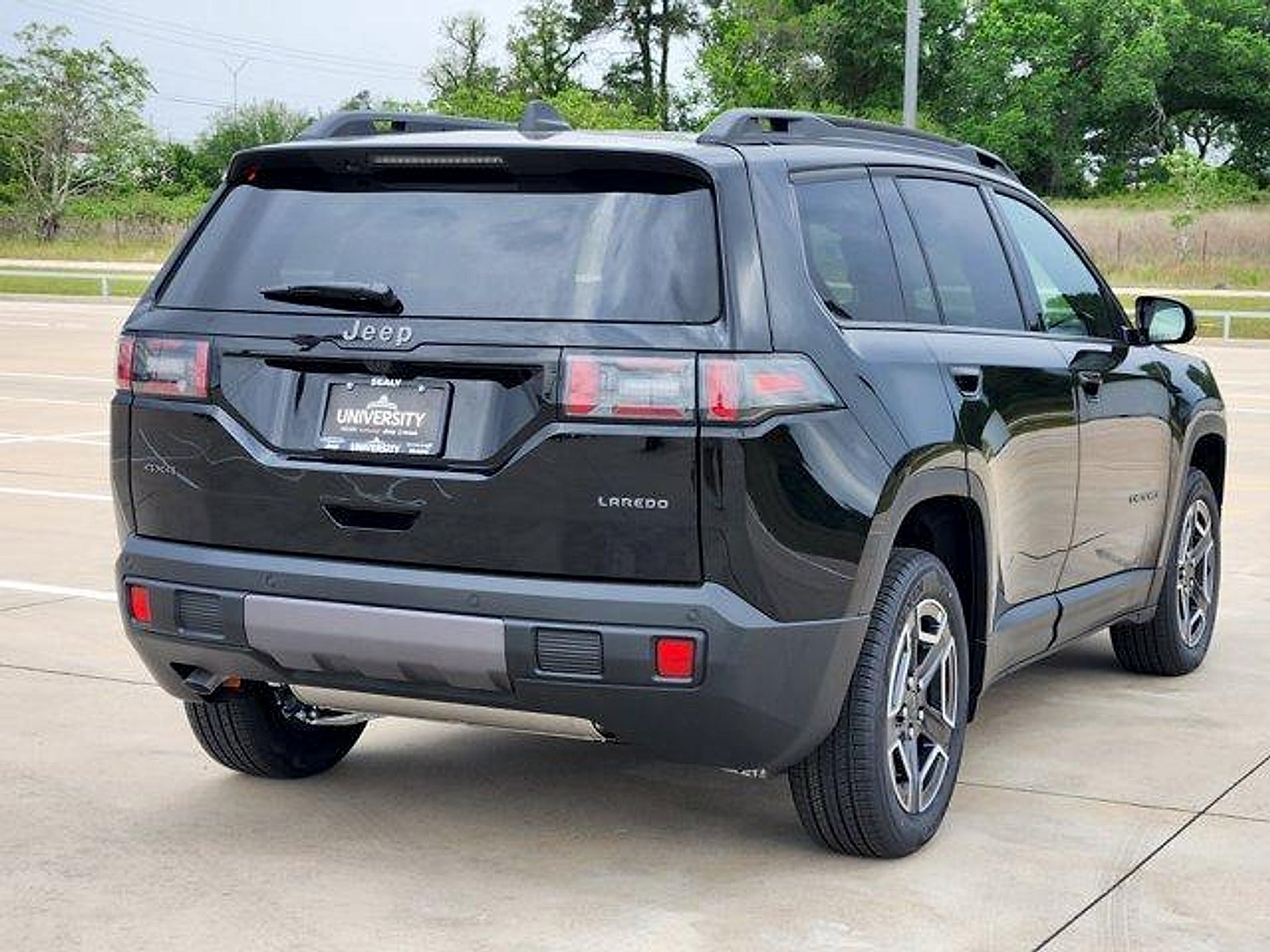 2026 Jeep Cherokee CHEROKEE LAREDO 4X4