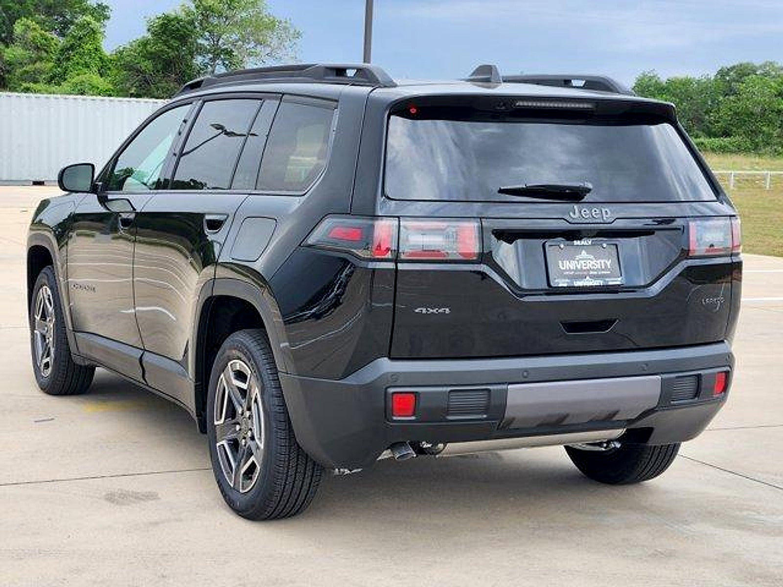 2026 Jeep Cherokee CHEROKEE LAREDO 4X4