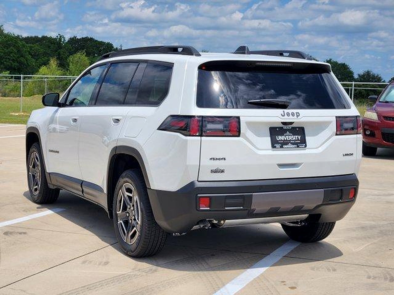2026 Jeep Cherokee CHEROKEE LAREDO 4X4
