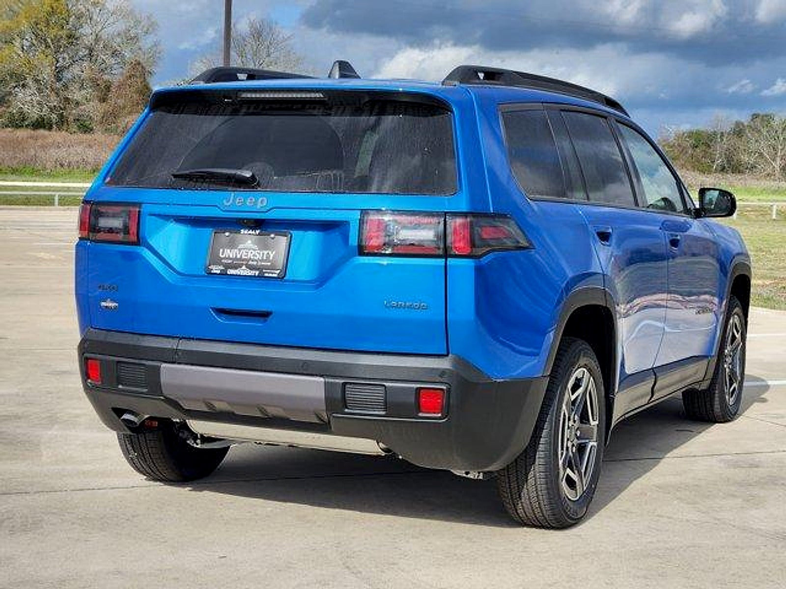 2026 Jeep Cherokee CHEROKEE LAREDO 4X4