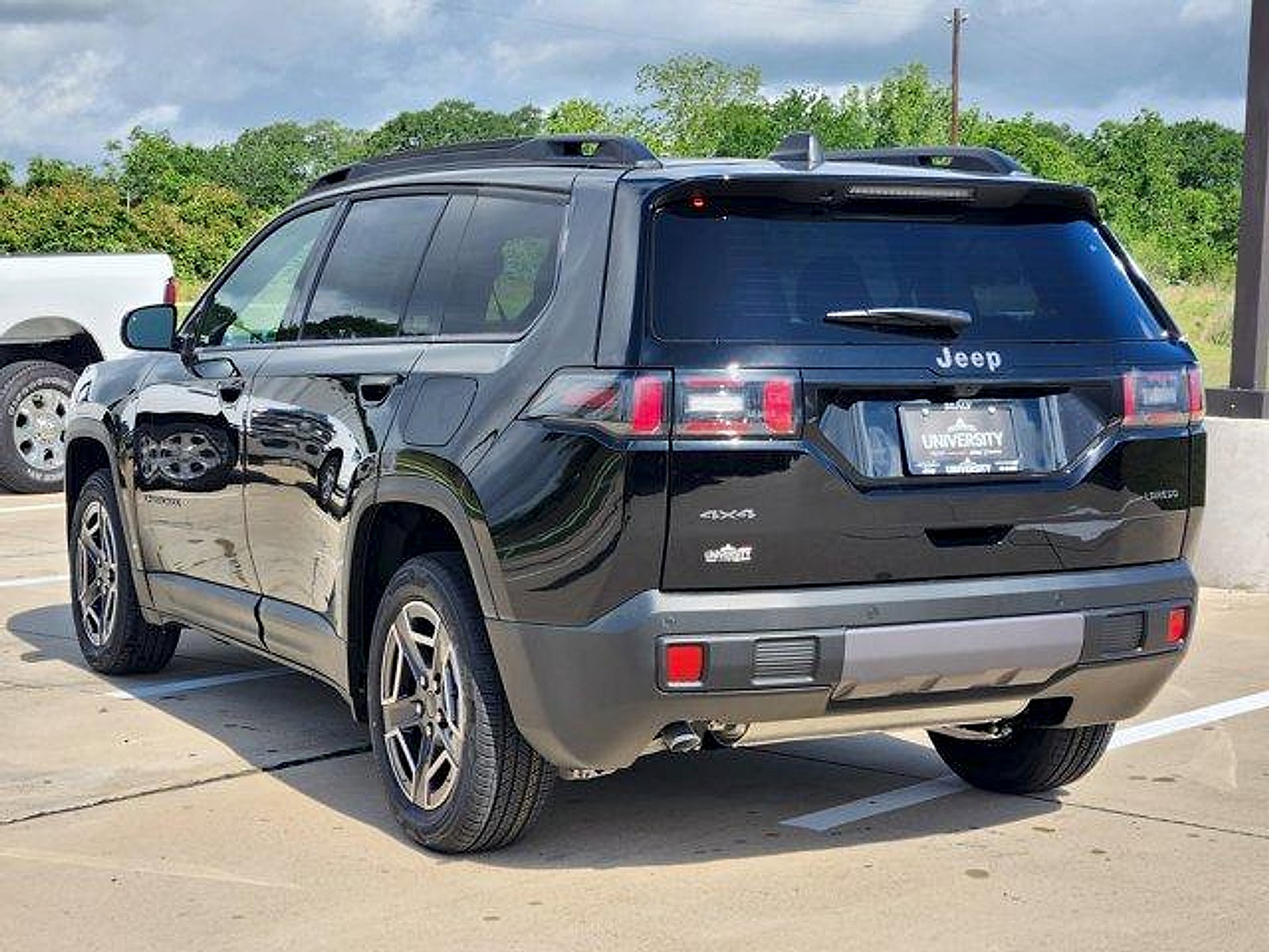 2026 Jeep Cherokee CHEROKEE LAREDO 4X4