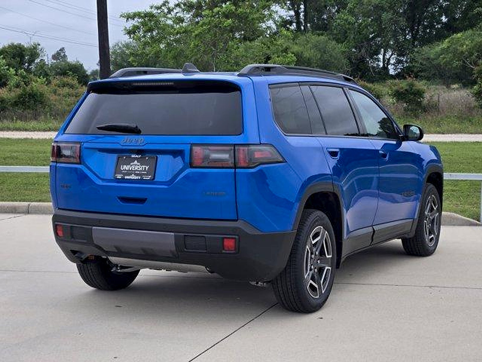 2026 Jeep Cherokee CHEROKEE LAREDO 4X4