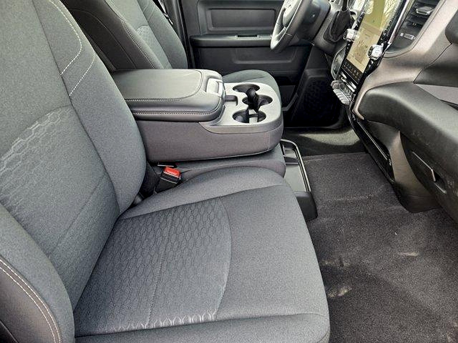 2026 RAM Ram 3500 RAM 3500 TRADESMAN CREW CAB 4X4 6'4' BOX