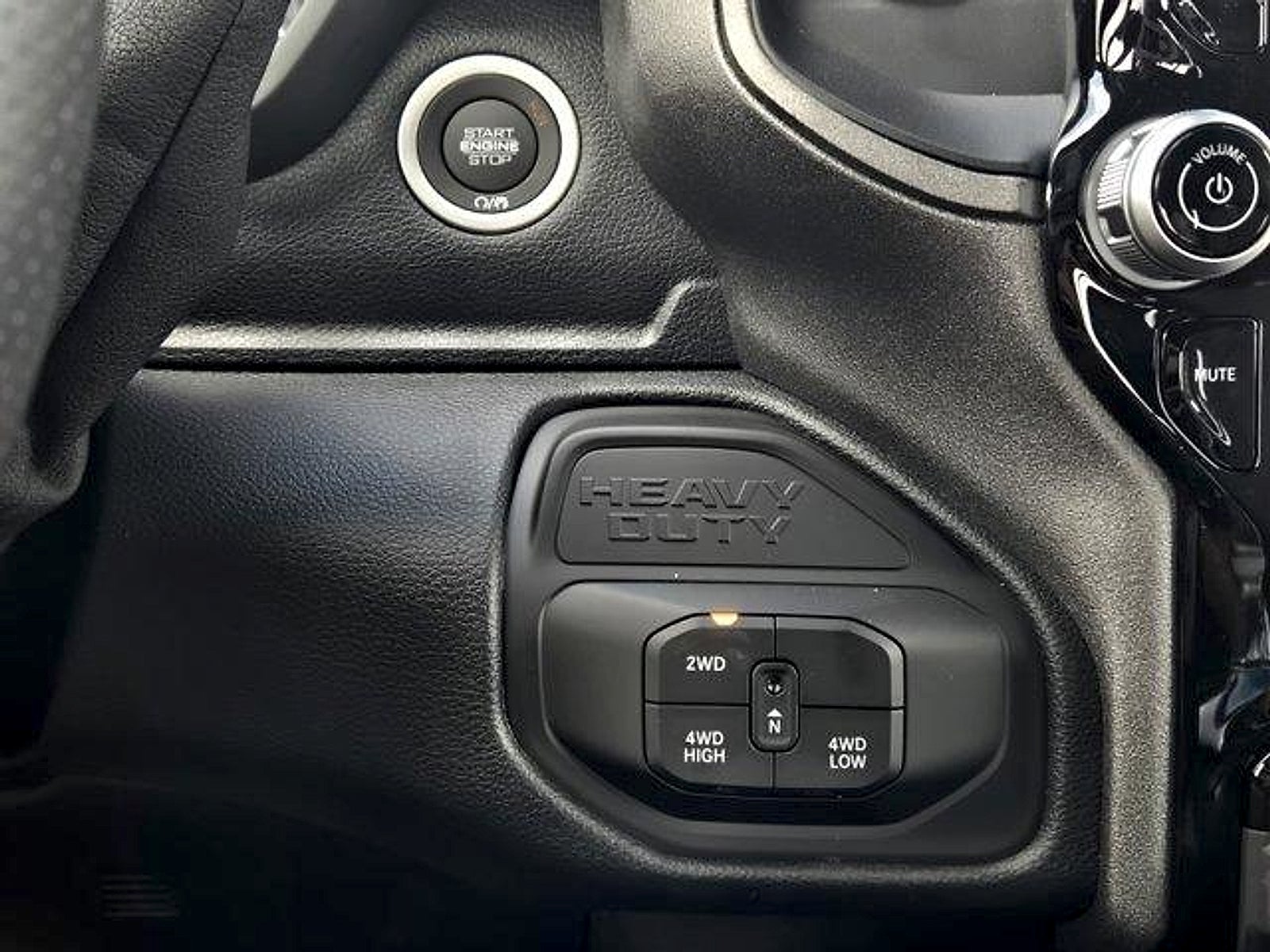 2026 RAM Ram 3500 RAM 3500 TRADESMAN CREW CAB 4X4 6'4' BOX