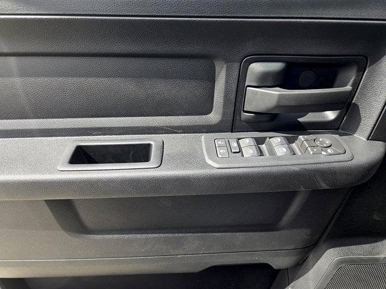 2026 RAM Ram 3500 RAM 3500 TRADESMAN CREW CAB 4X4 6'4' BOX