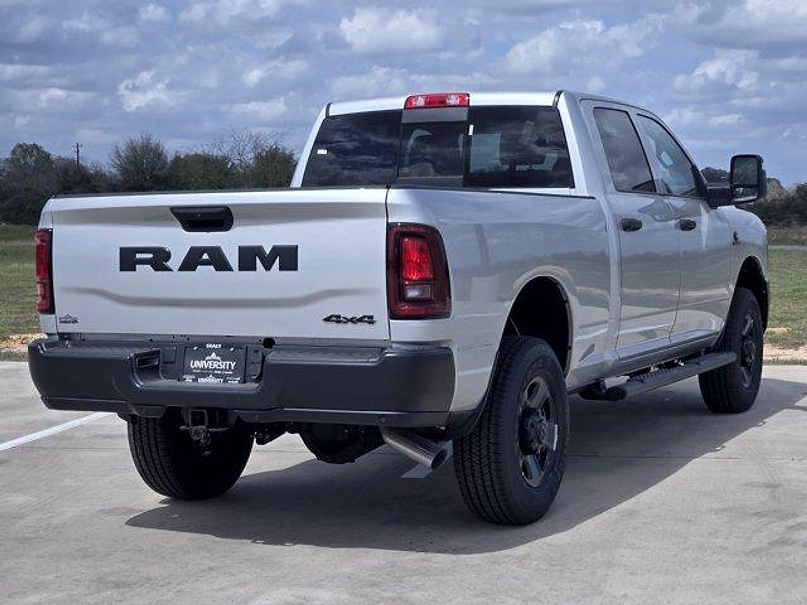 2026 RAM Ram 3500 RAM 3500 TRADESMAN CREW CAB 4X4 6'4' BOX