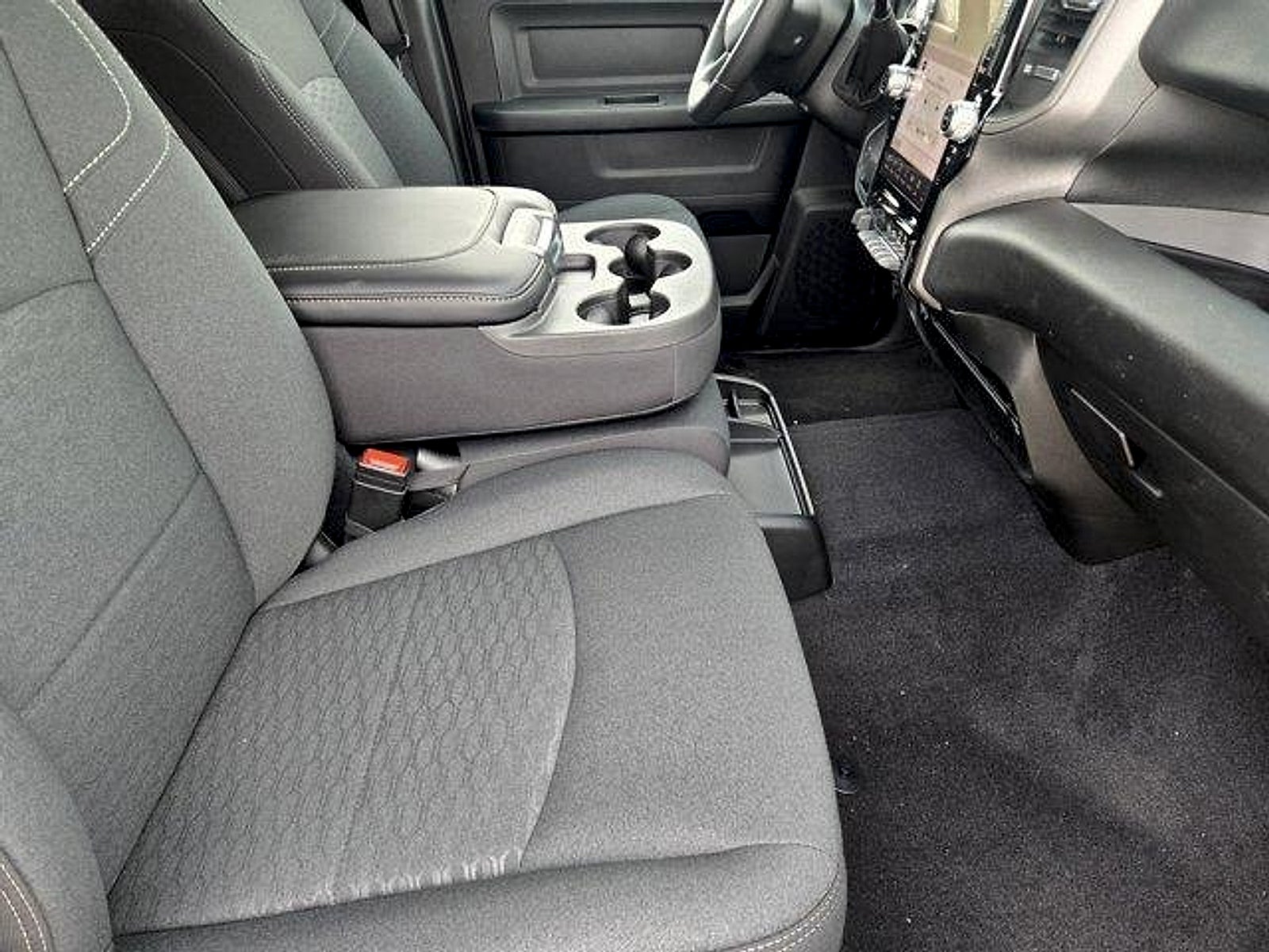 2026 RAM Ram 3500 RAM 3500 TRADESMAN CREW CAB 4X4 6'4' BOX