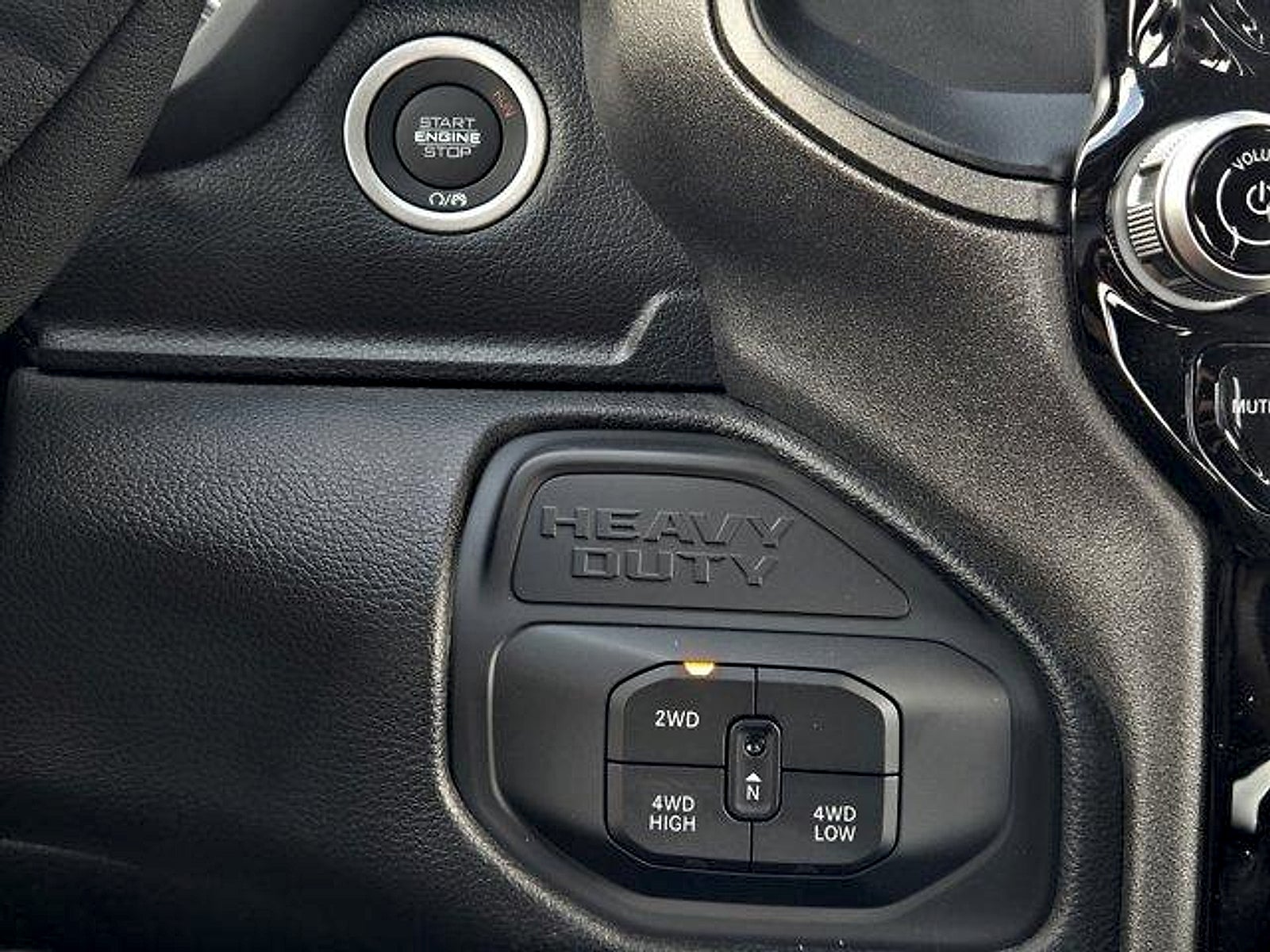 2026 RAM Ram 3500 RAM 3500 TRADESMAN CREW CAB 4X4 6'4' BOX