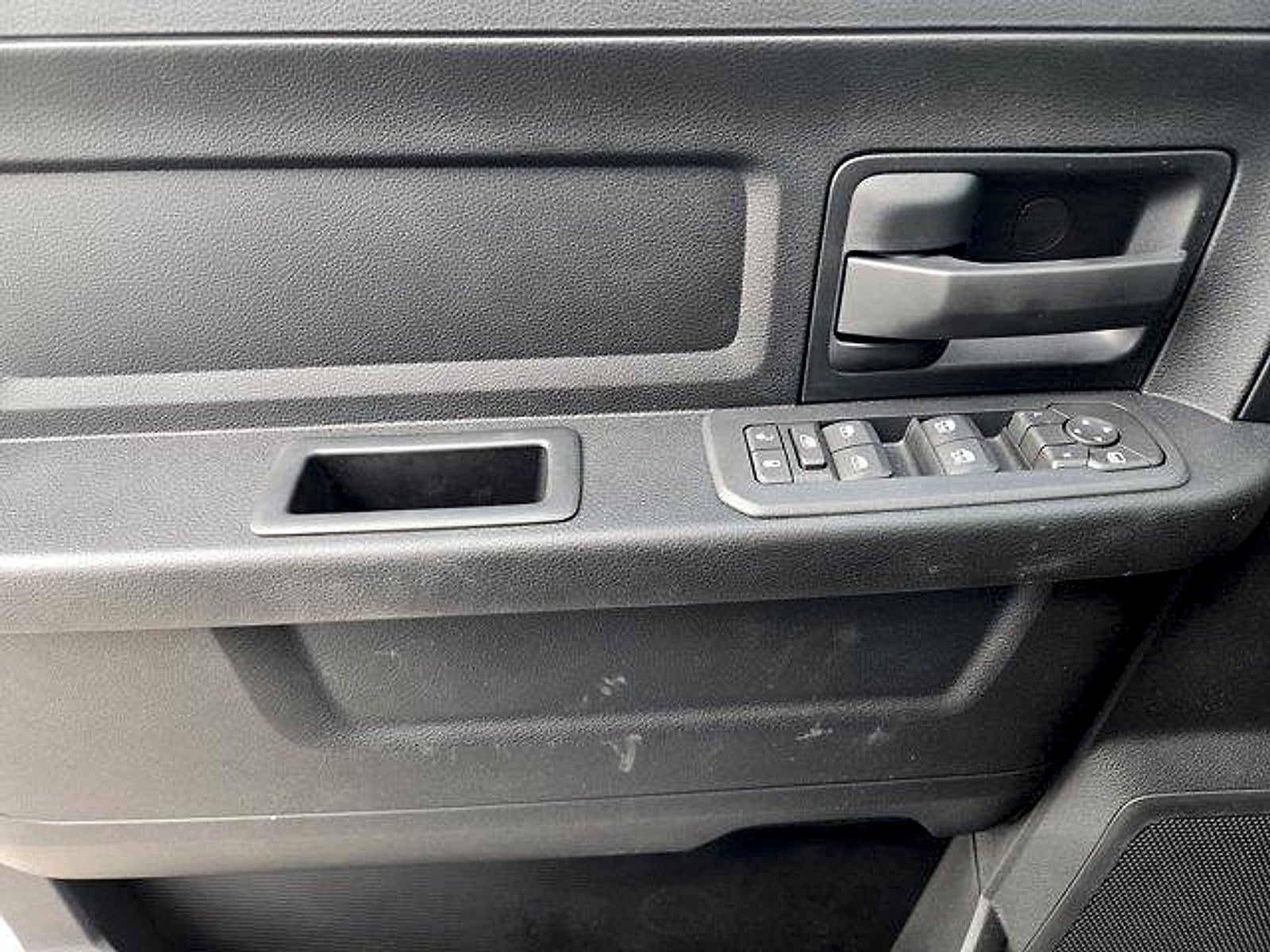 2026 RAM Ram 3500 RAM 3500 TRADESMAN CREW CAB 4X4 6'4' BOX