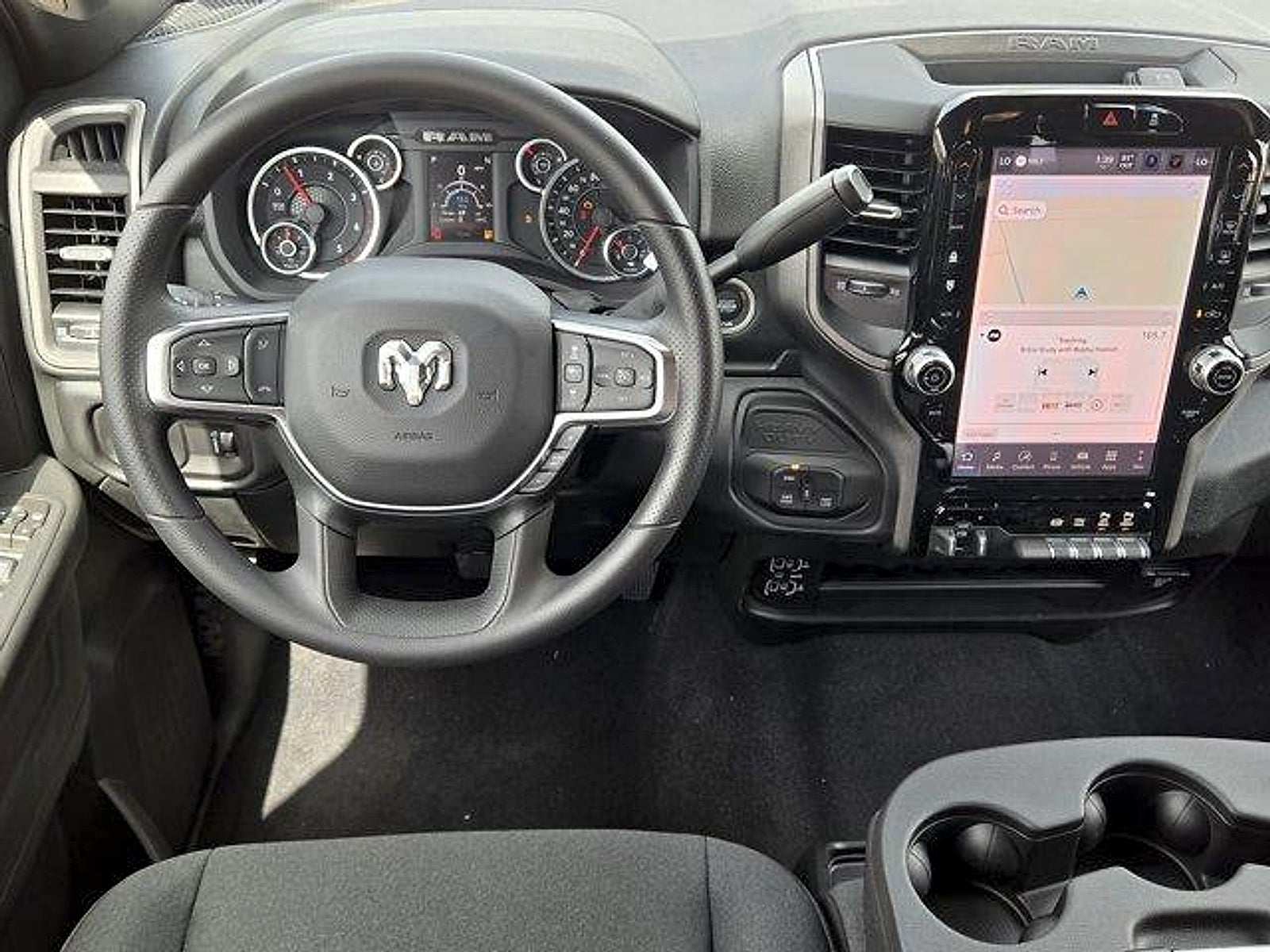 2026 RAM Ram 3500 RAM 3500 TRADESMAN CREW CAB 4X4 6'4' BOX