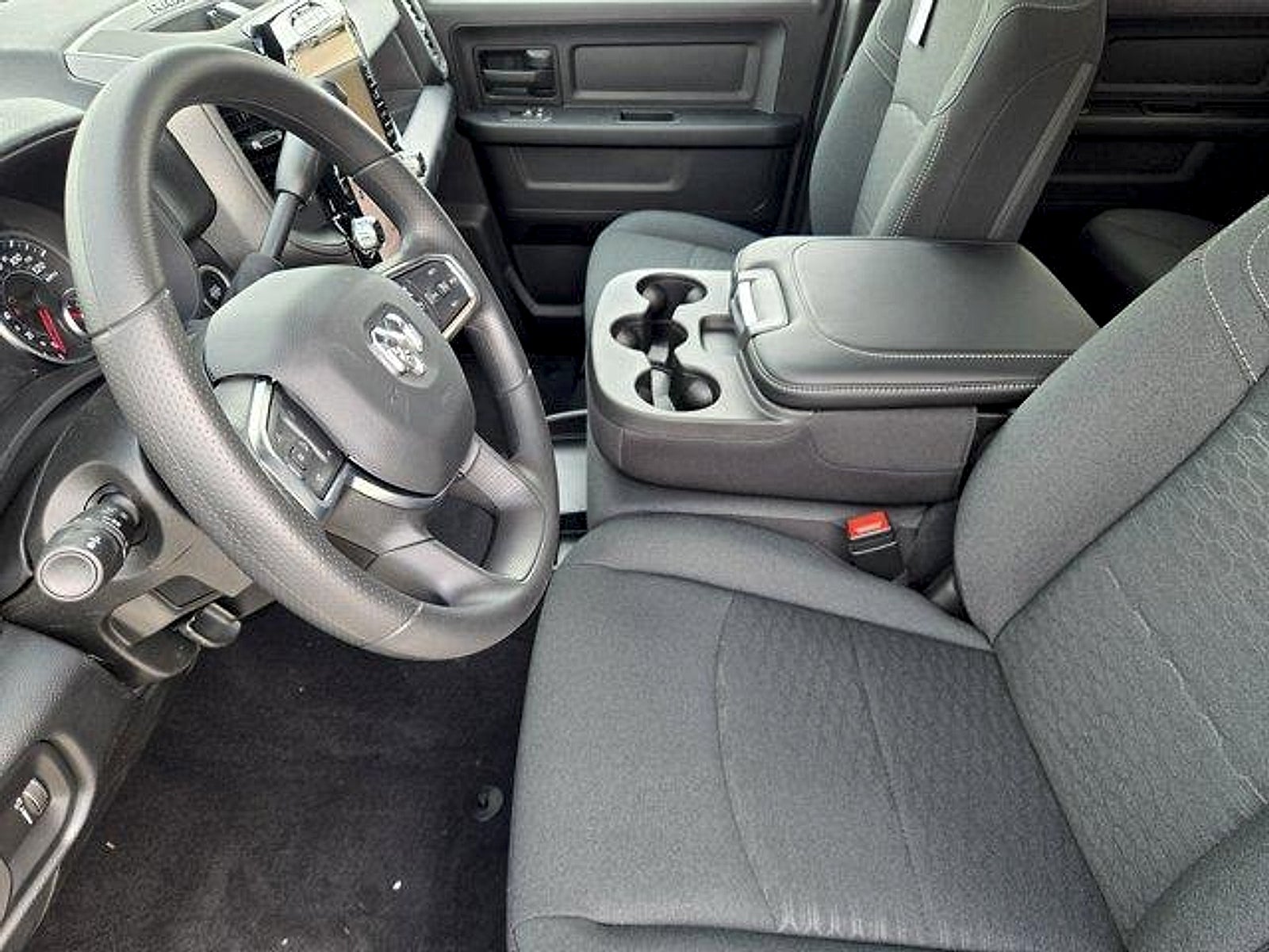 2026 RAM Ram 3500 RAM 3500 TRADESMAN CREW CAB 4X4 6'4' BOX