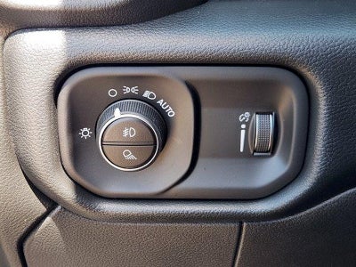 2026 RAM 2500 RAM 2500 BLACK EXPRESS CREW CAB 4X2 8' BOX
