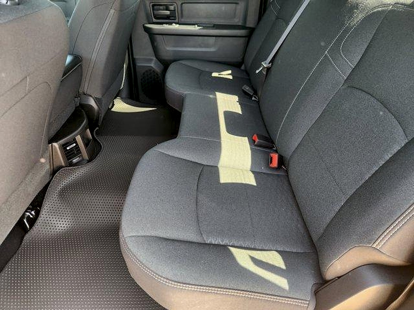 2026 RAM 2500 RAM 2500 BLACK EXPRESS CREW CAB 4X2 8' BOX