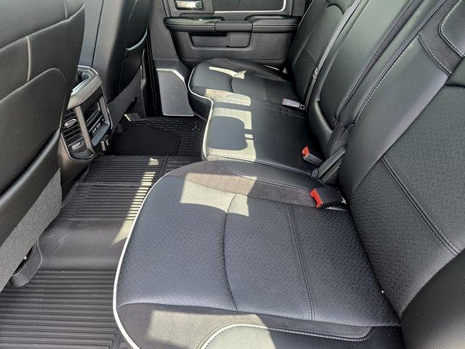 2026 RAM Ram 3500 RAM 3500 LARAMIE CREW CAB 4X4 8' BOX