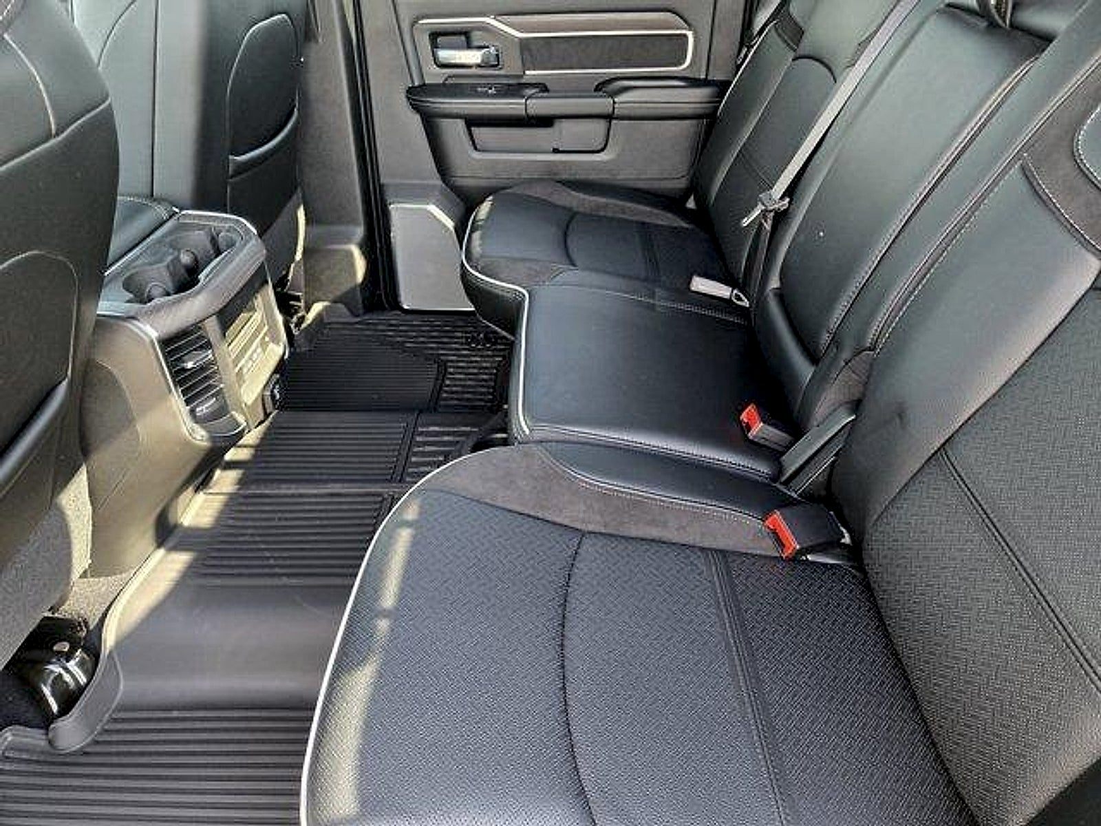 2026 RAM Ram 3500 RAM 3500 LARAMIE CREW CAB 4X4 8' BOX