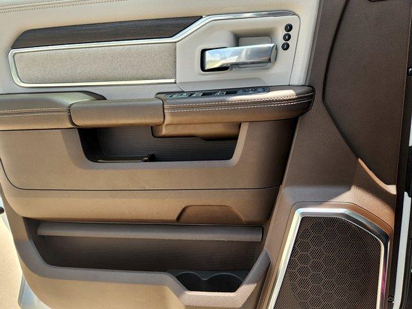 2025 RAM 3500 Laramie Crew Cab 4x4 8' Box