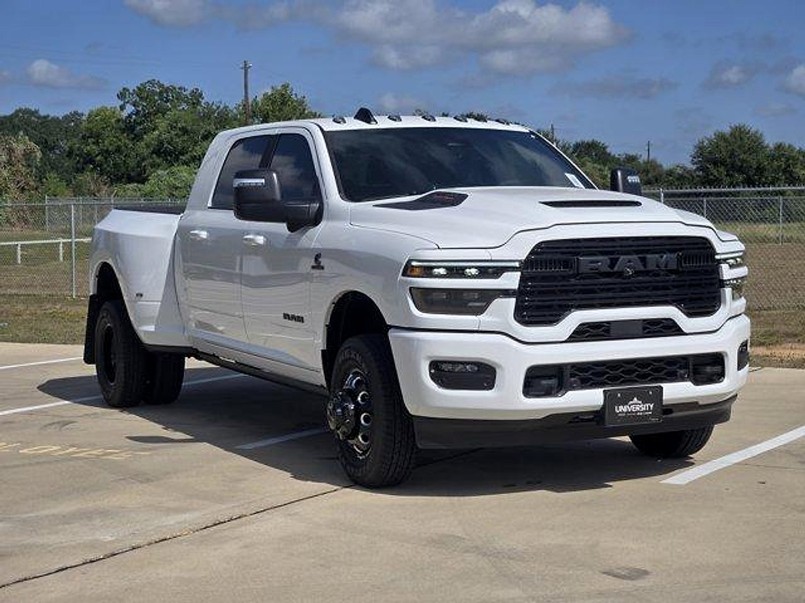 2026 RAM Ram 3500 RAM 3500 LARAMIE MEGA CAB 4X4 6'4' BOX