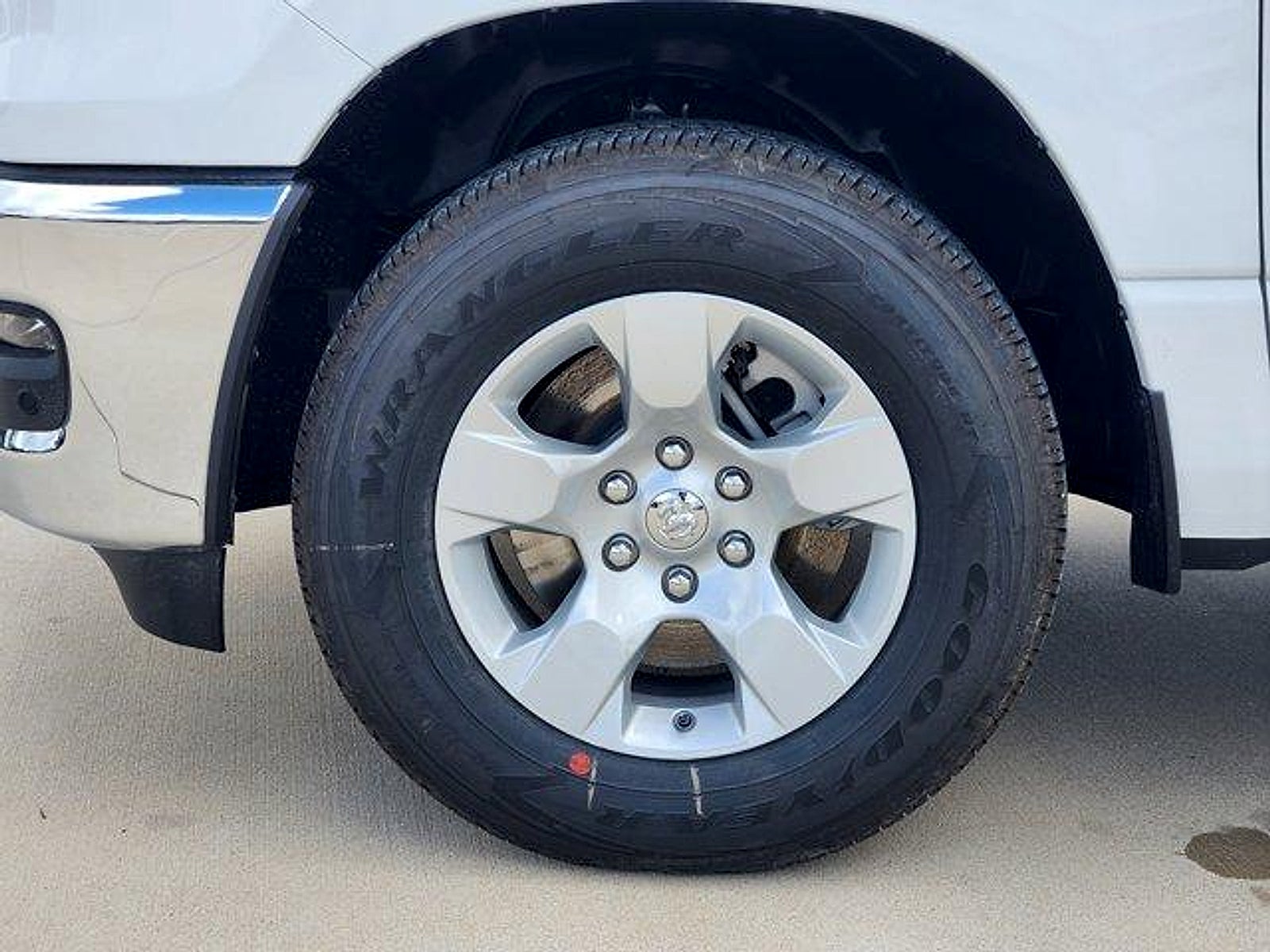 2026 RAM Ram 1500 RAM 1500 LONE STAR CREW CAB 4X2 5'7' BOX