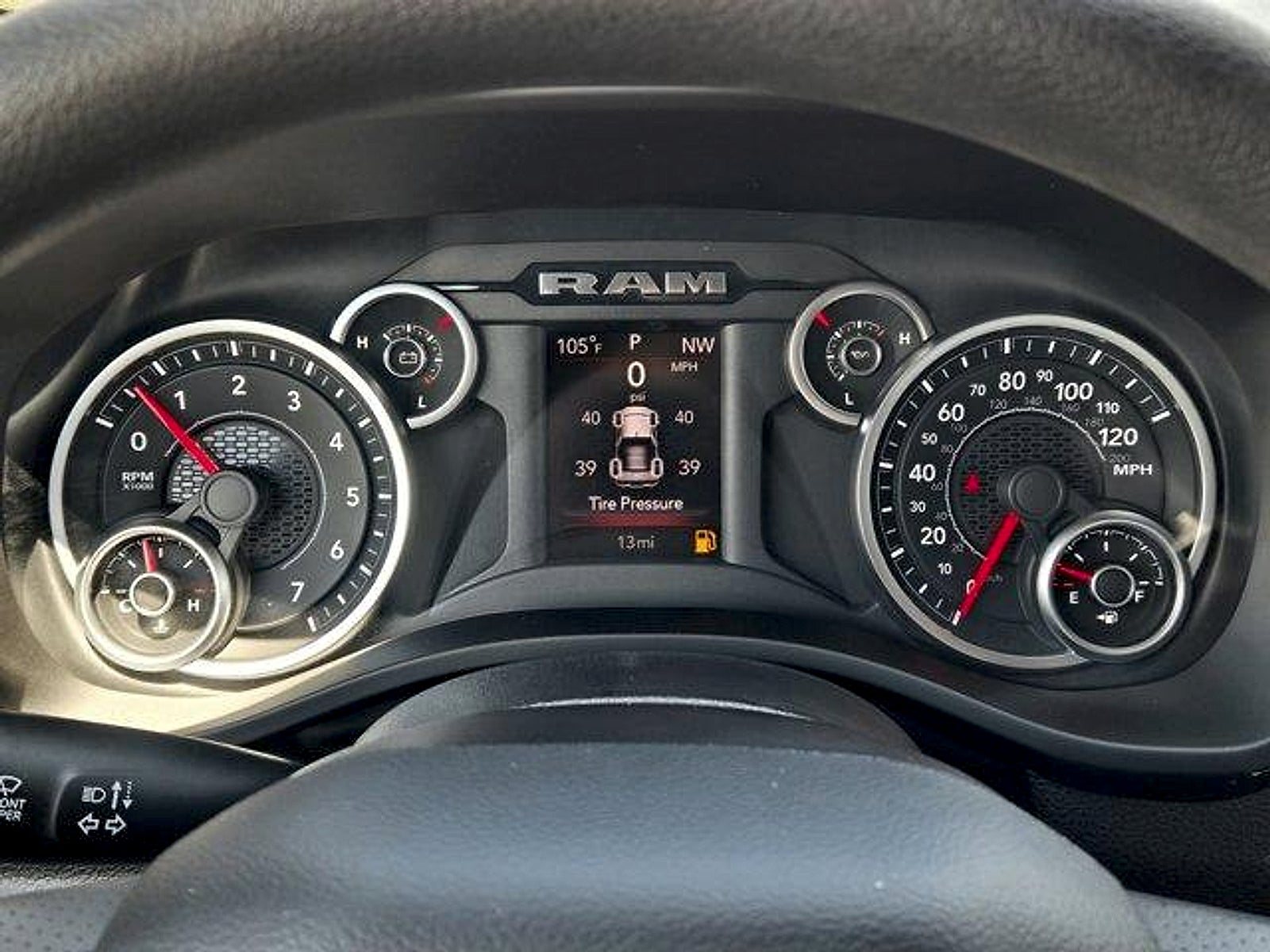 2026 RAM 1500 RAM 1500 TRADESMAN CREW CAB 4X2 5'7' BOX