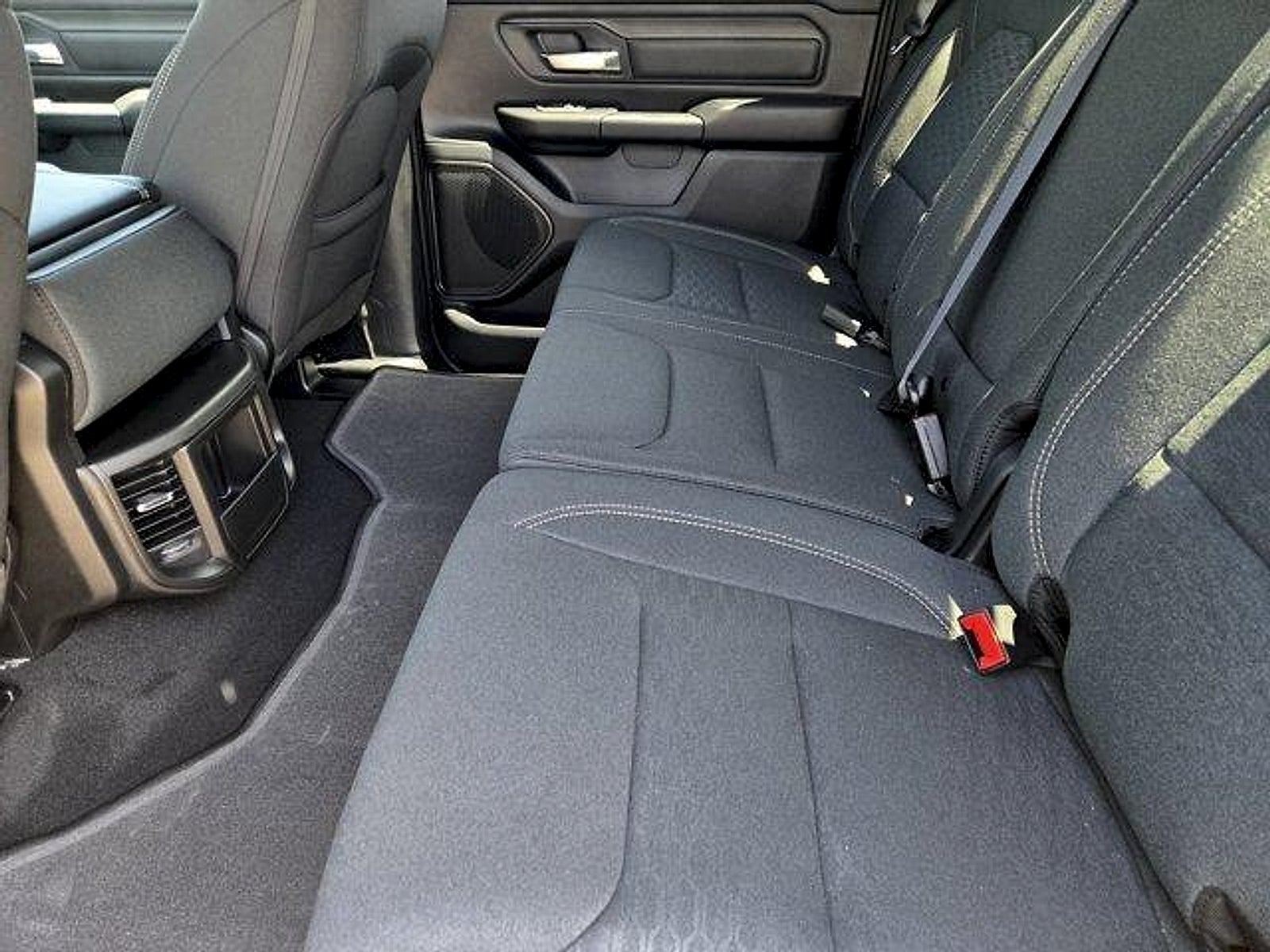 2026 RAM 1500 RAM 1500 TRADESMAN CREW CAB 4X2 5'7' BOX
