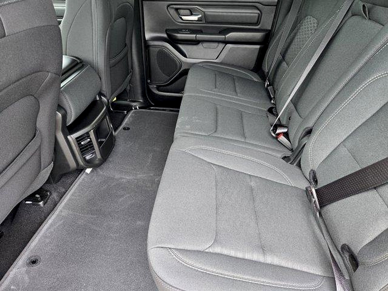 2026 RAM Ram 1500 RAM 1500 EXPRESS CREW CAB 4X2 5'7' BOX