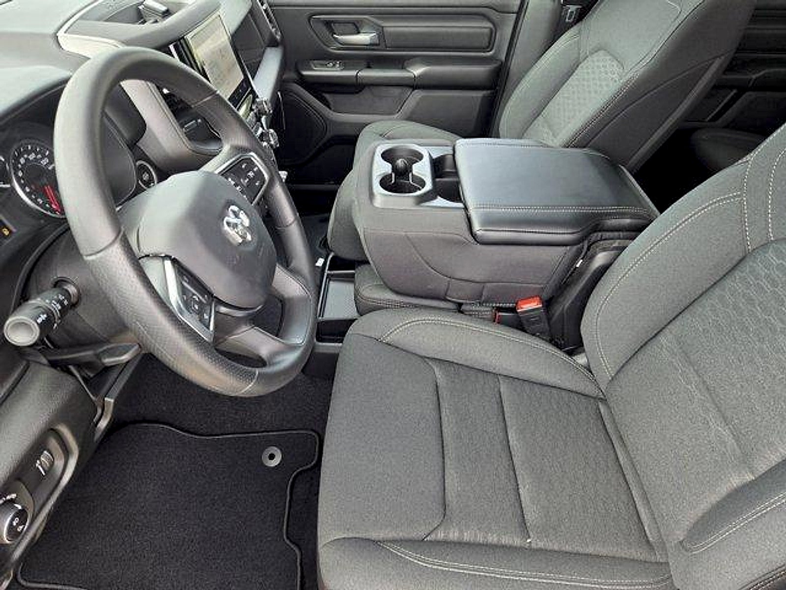 2026 RAM Ram 1500 RAM 1500 EXPRESS CREW CAB 4X2 5'7' BOX