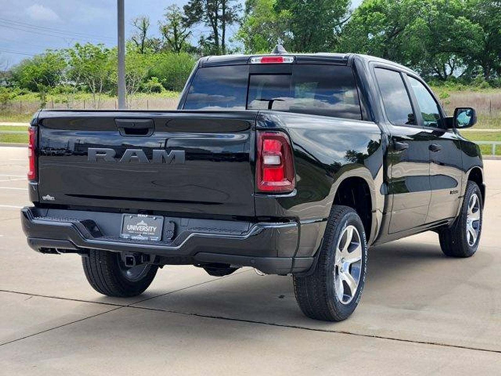 2026 RAM Ram 1500 RAM 1500 EXPRESS CREW CAB 4X2 5'7' BOX