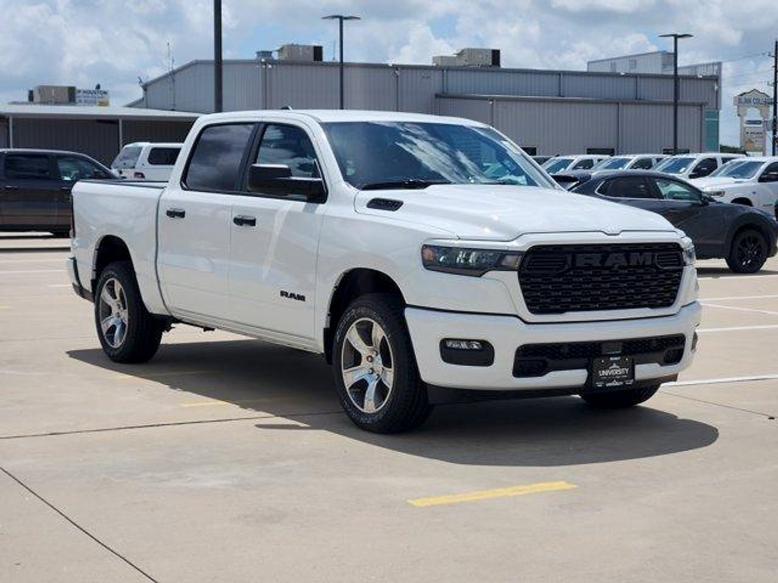 2026 RAM Ram 1500 RAM 1500 EXPRESS CREW CAB 4X2 5'7' BOX