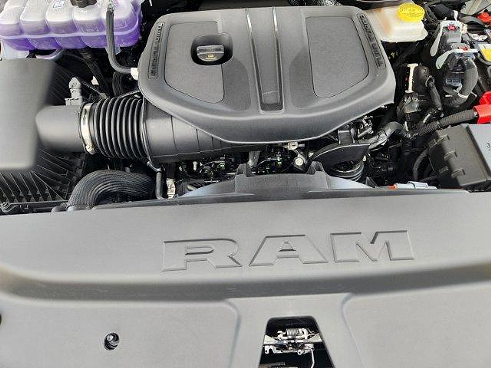 2026 RAM Ram 1500 RAM 1500 EXPRESS CREW CAB 4X2 5'7' BOX