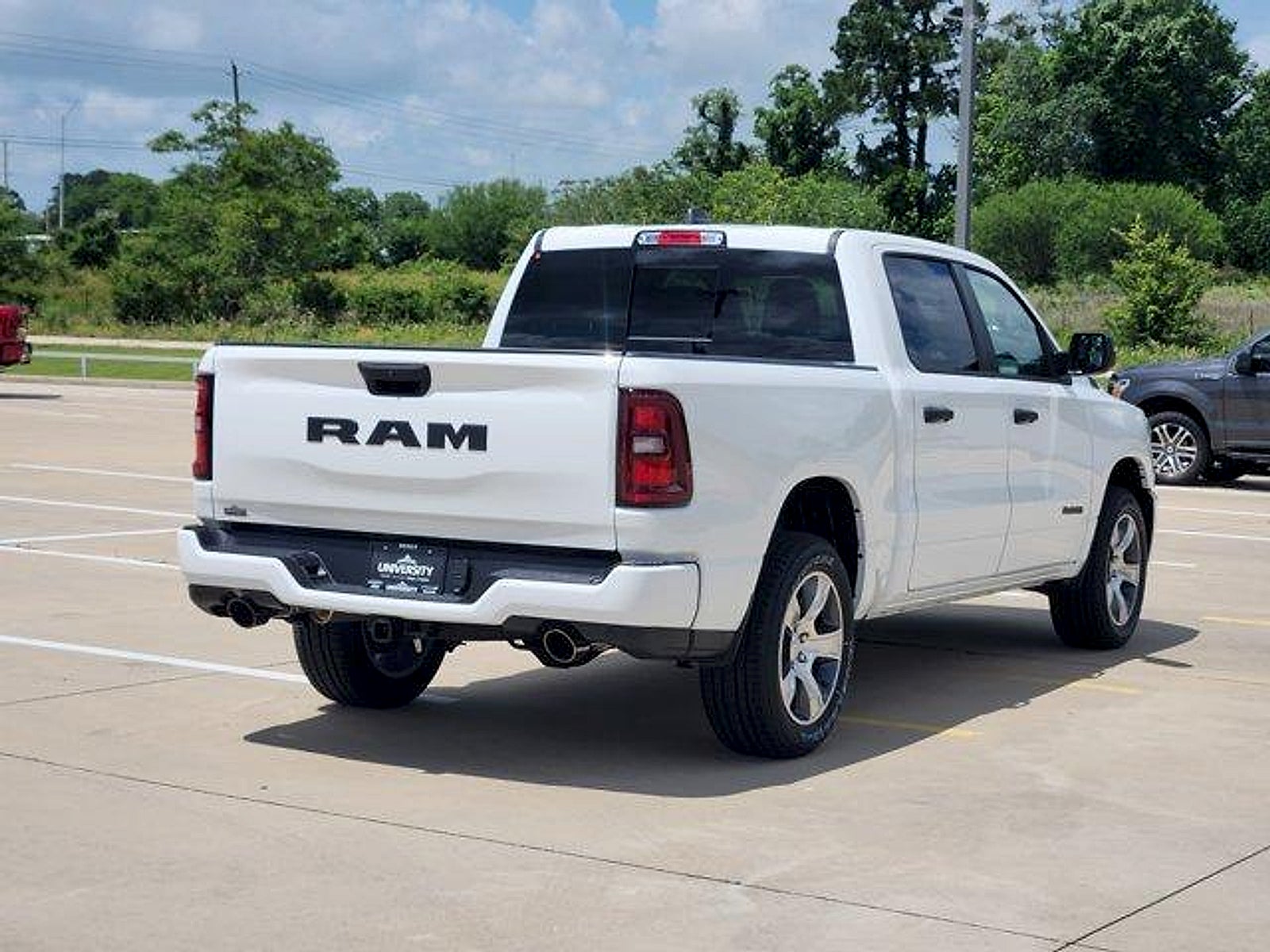 2026 RAM Ram 1500 RAM 1500 EXPRESS CREW CAB 4X2 5'7' BOX