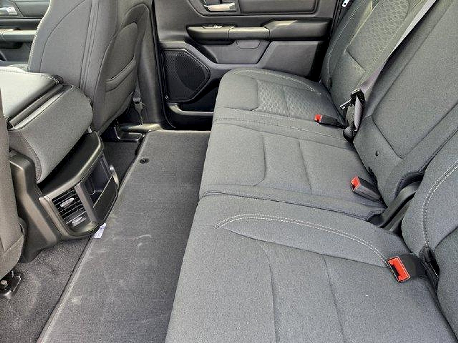 2026 RAM Ram 1500 RAM 1500 EXPRESS CREW CAB 4X2 5'7' BOX