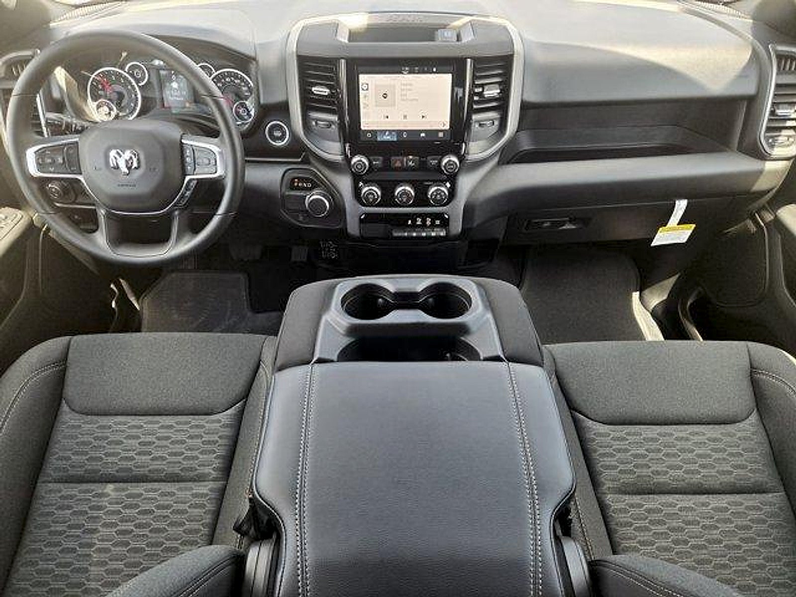 2026 RAM 1500 RAM 1500 EXPRESS CREW CAB 4X2 5'7' BOX