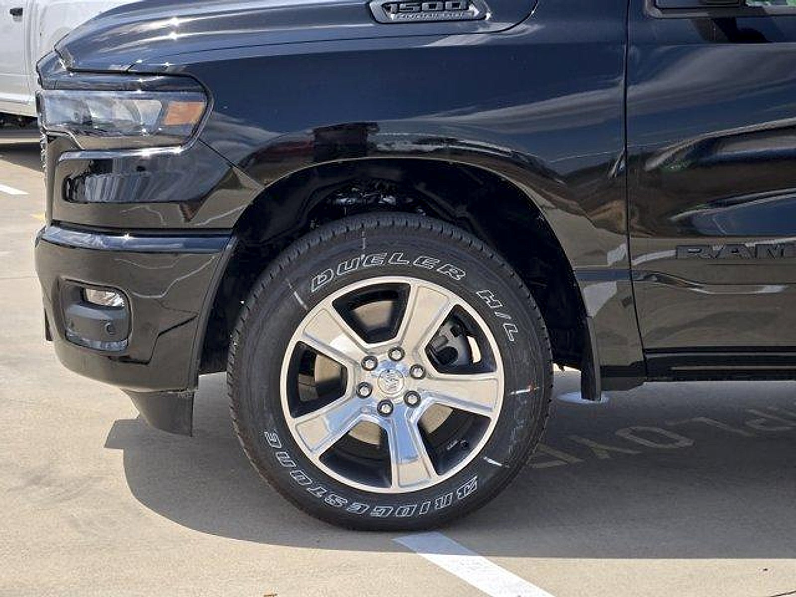 2026 RAM 1500 RAM 1500 EXPRESS CREW CAB 4X2 5'7' BOX
