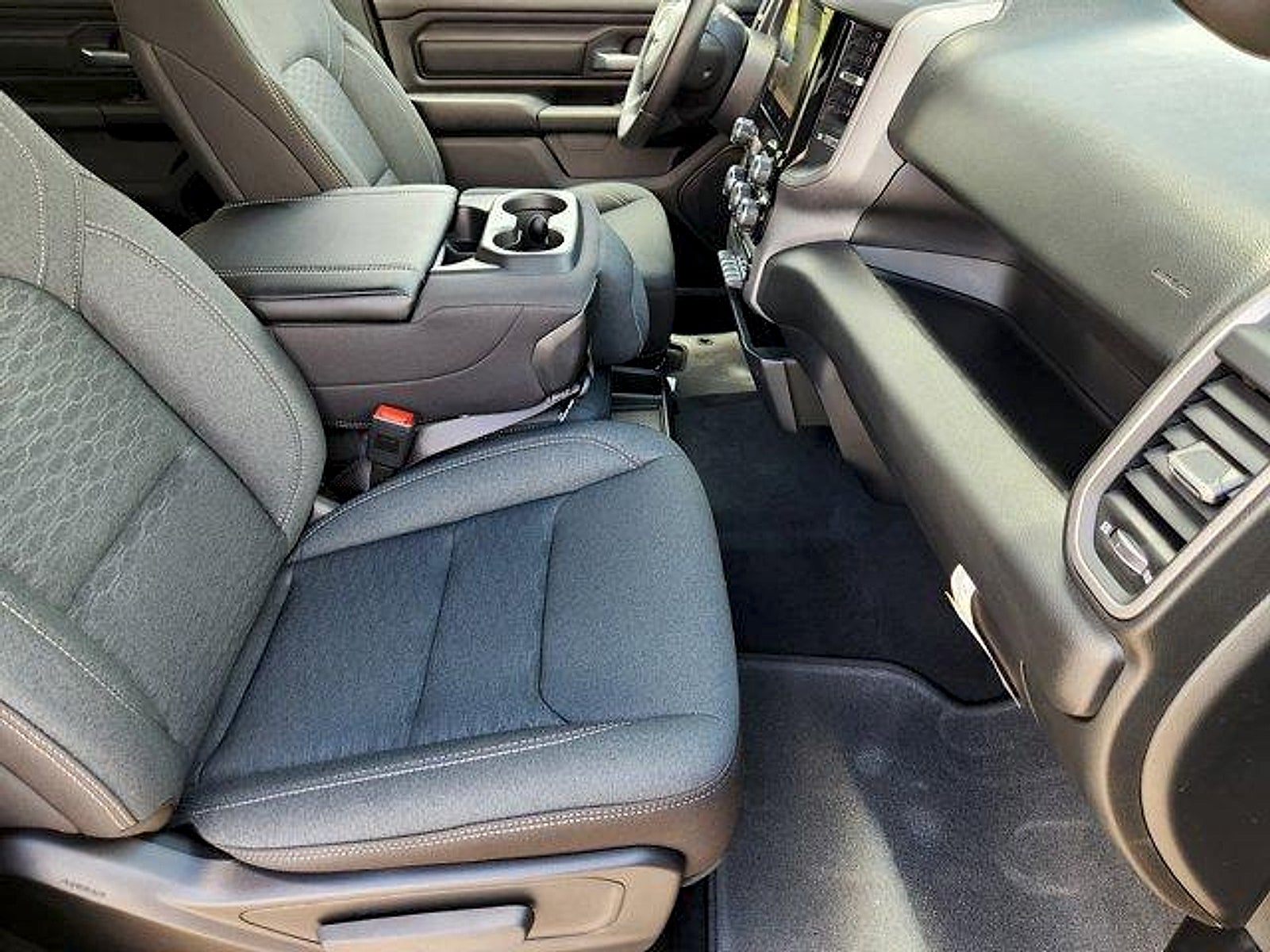 2026 RAM Ram 1500 RAM 1500 EXPRESS CREW CAB 4X2 5'7' BOX