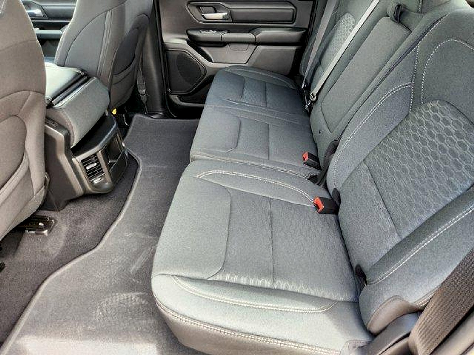 2026 RAM Ram 1500 RAM 1500 EXPRESS CREW CAB 4X2 5'7' BOX