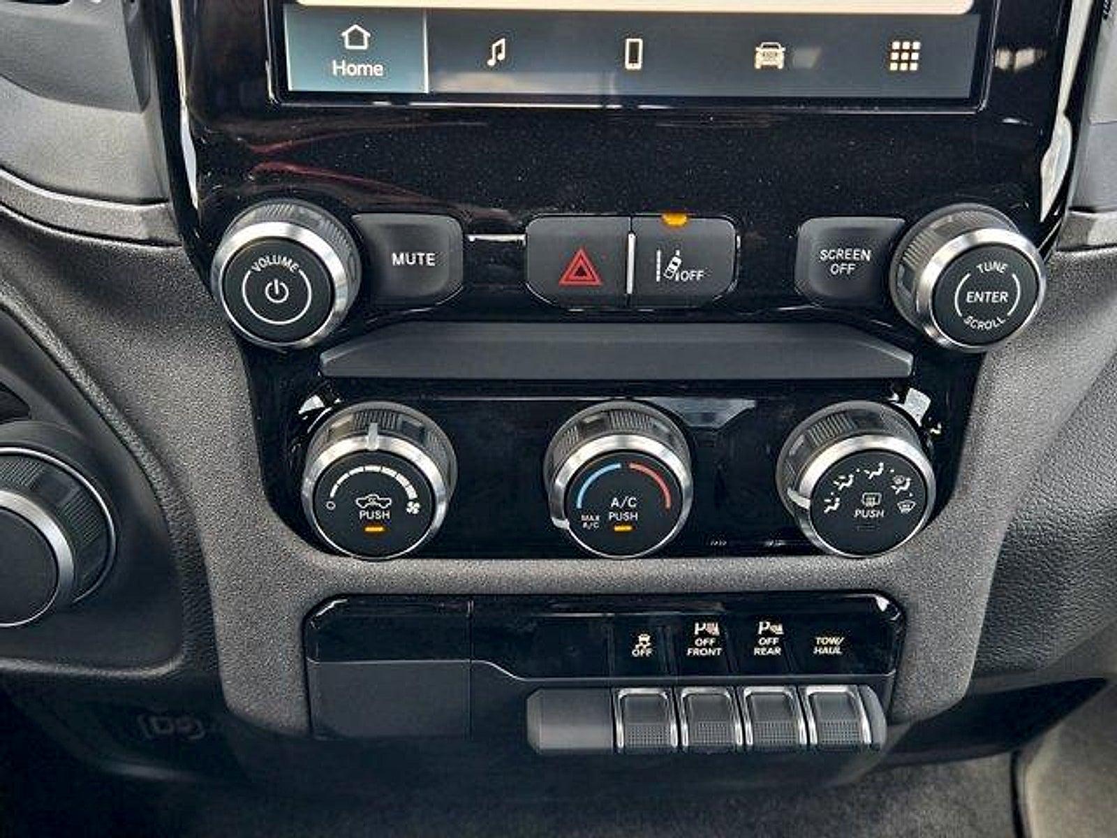 2026 RAM 1500 RAM 1500 EXPRESS CREW CAB 4X2 5'7' BOX